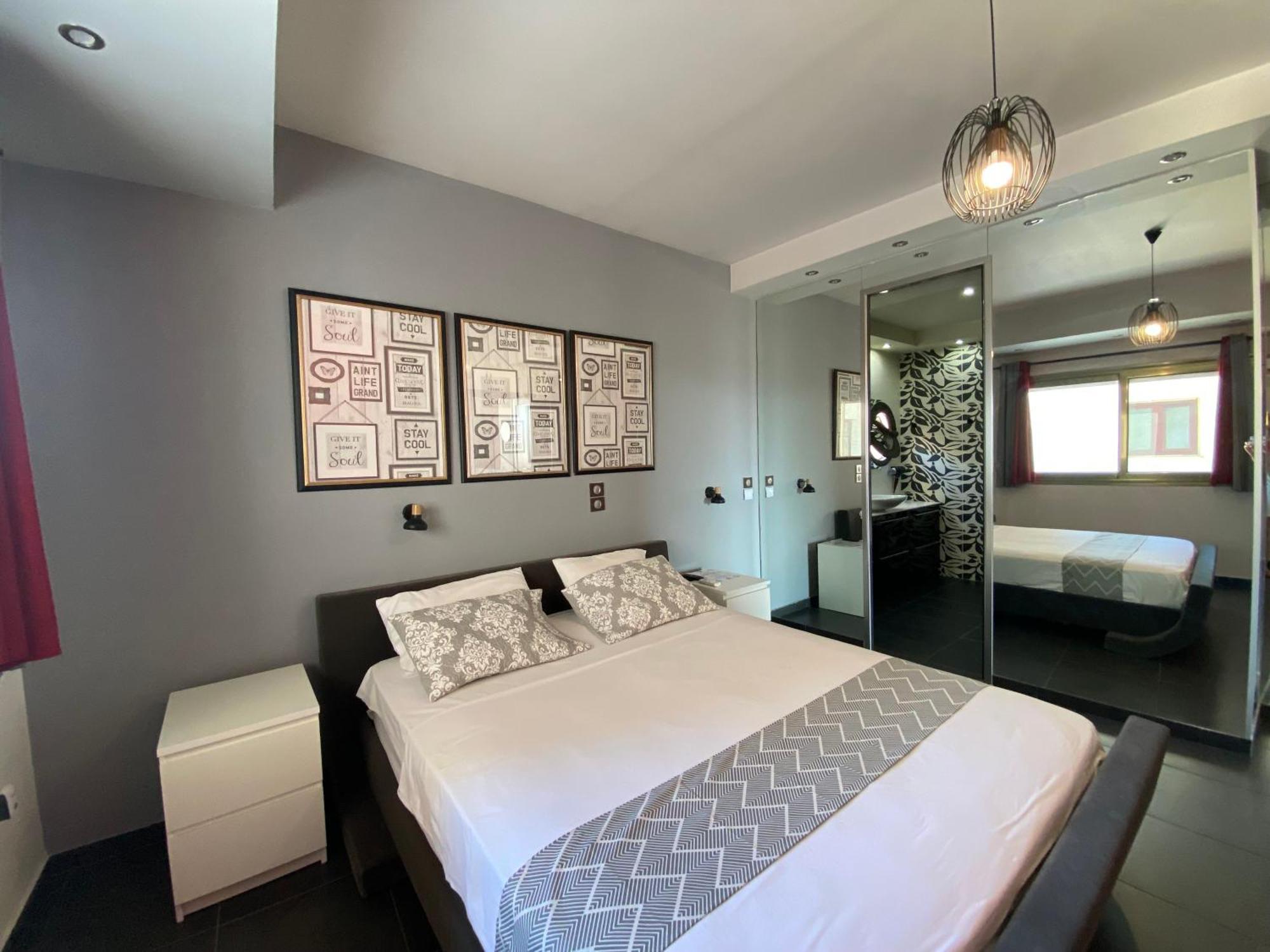 Luxury View Apartment 10Min From Athens Airport Koropi Zewnętrze zdjęcie